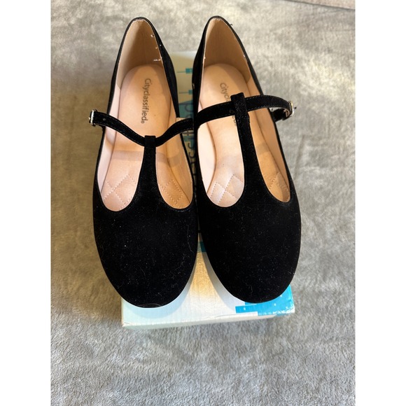 City Classified Black Suede T Strap Ballet Flats Shoes - Picture 1 of 8